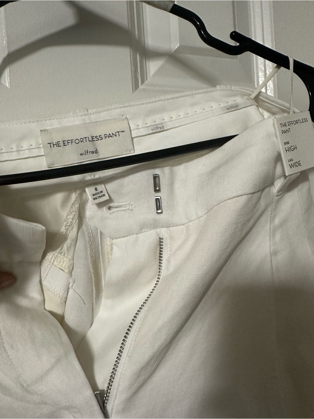 Aritzia Wide-Leg Linen-Blend Pants in White - Picture 3 of 7